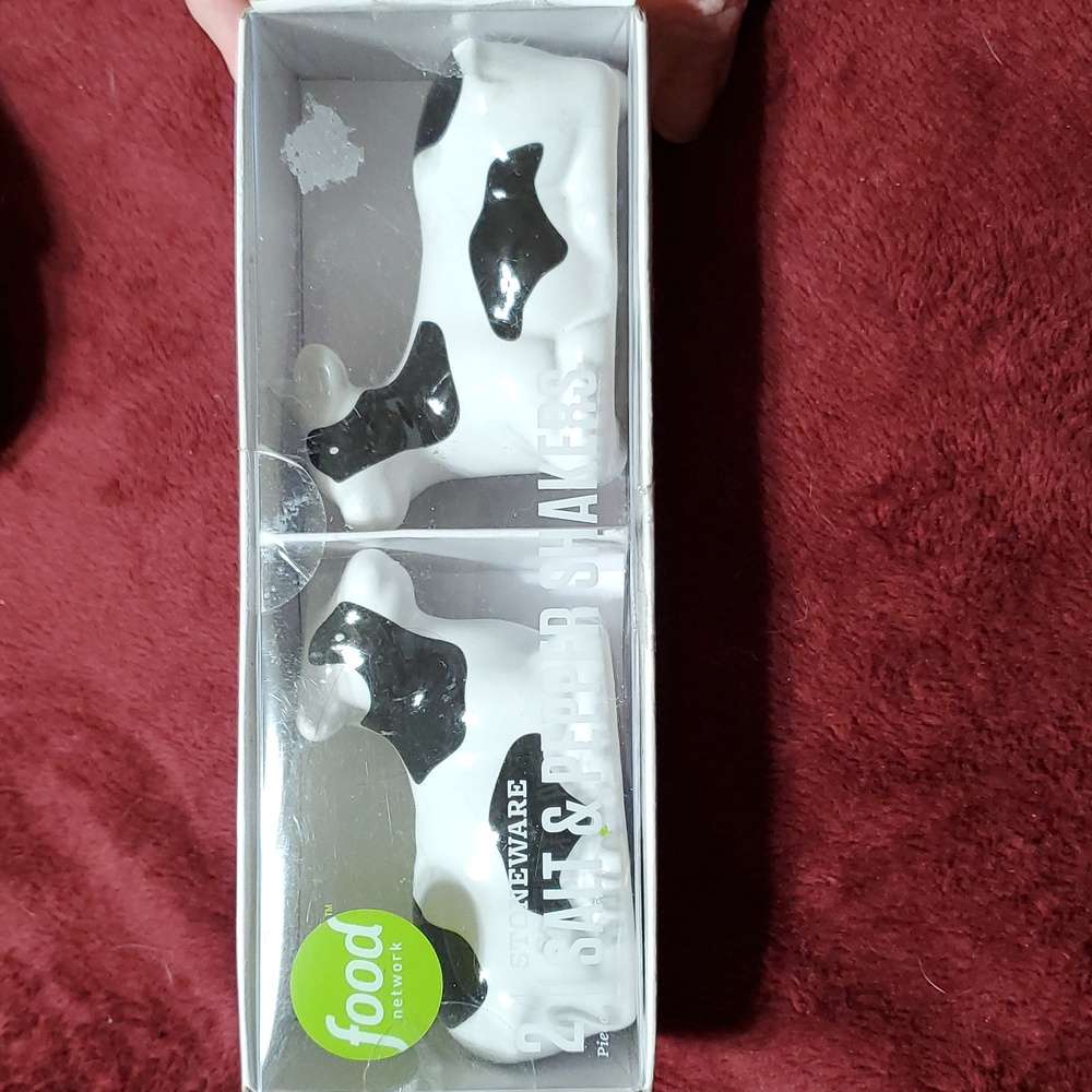 Food Network Cow Salt & Pepper Shakers